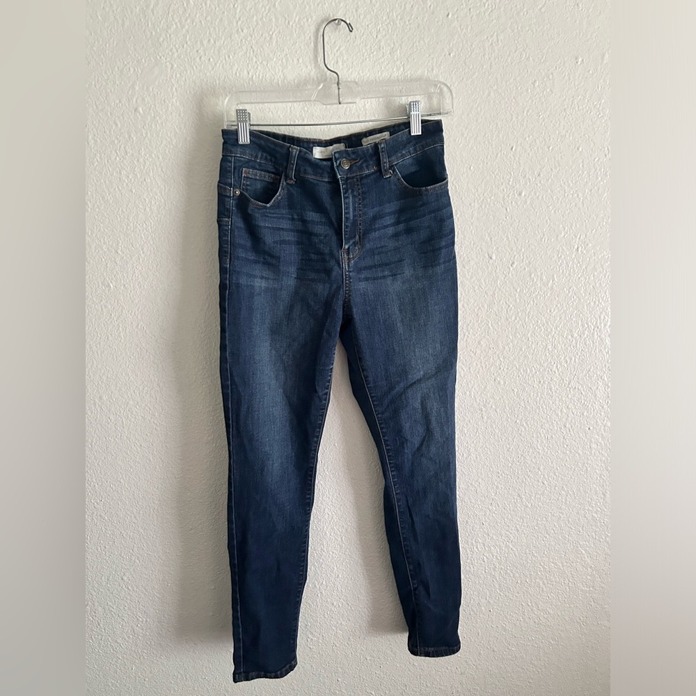 Denim Mid Rise Skinny Jeans w/ Cargo back